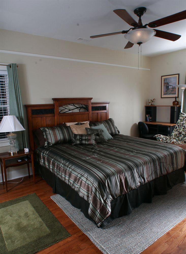 Seven Oaks Bed & Breakfast Highpoint Екстериор снимка