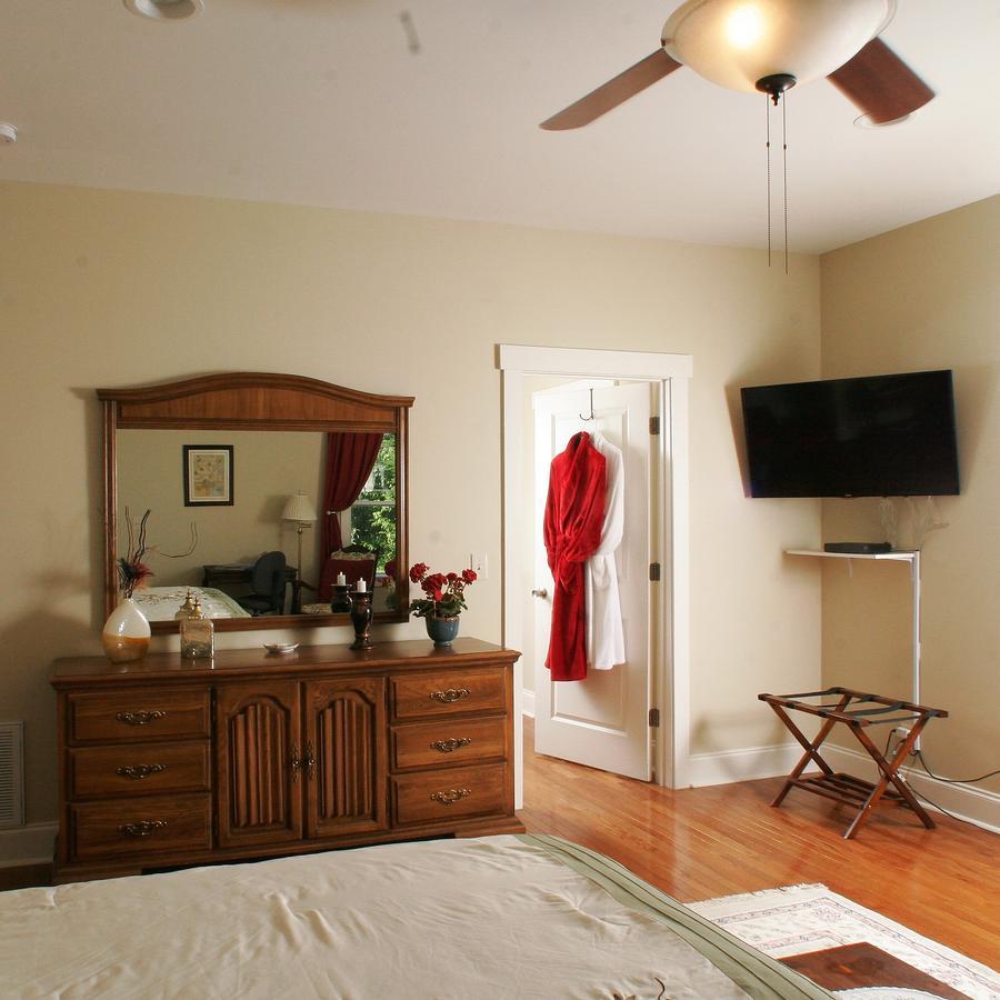 Seven Oaks Bed & Breakfast Highpoint Екстериор снимка
